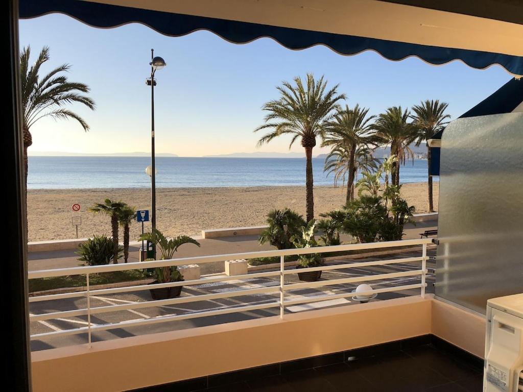 T2 Front De Mer 2Pers 1 Minute De La Plaget2 De 44 M2 Plus Terrasse 16M2 , Vue Mer Panoramique Et En Face De La Plage Cet Appartement Refait A Neuf Beneficie D'Un Confort Et D Un Equipement Optima Cet Appartement Est Ideal Pour 2 Personnes Avec Sa Ch 勒拉旺杜 外观 照片